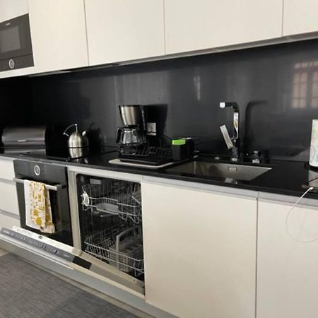 Modern 1 Bedroom City Center Aveiro Apartment Exterior photo