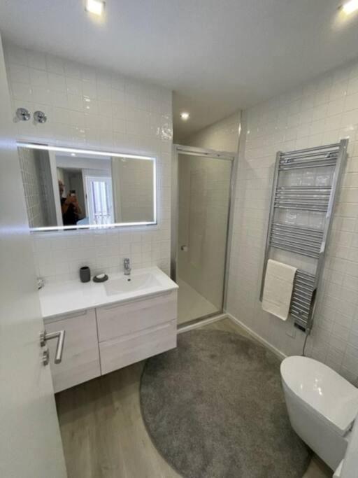 Modern 1 Bedroom City Center Aveiro Apartment Exterior photo